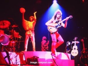 yes concert2